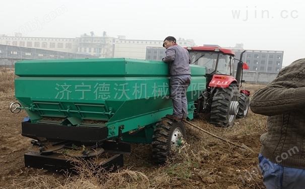 江阴自走式有机肥撒肥机哪里生产